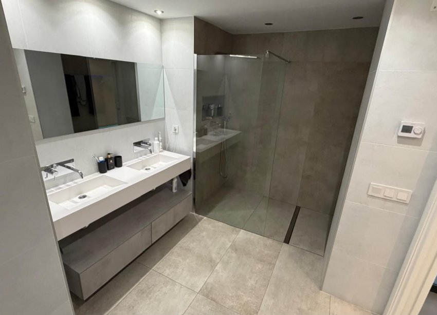 Resale - Apartment - Torrevieja - Acequion