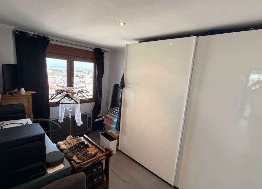 Resale - Apartment - Torrevieja - Acequion