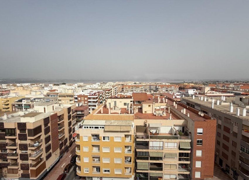 Resale - Apartment - Torrevieja - Acequion