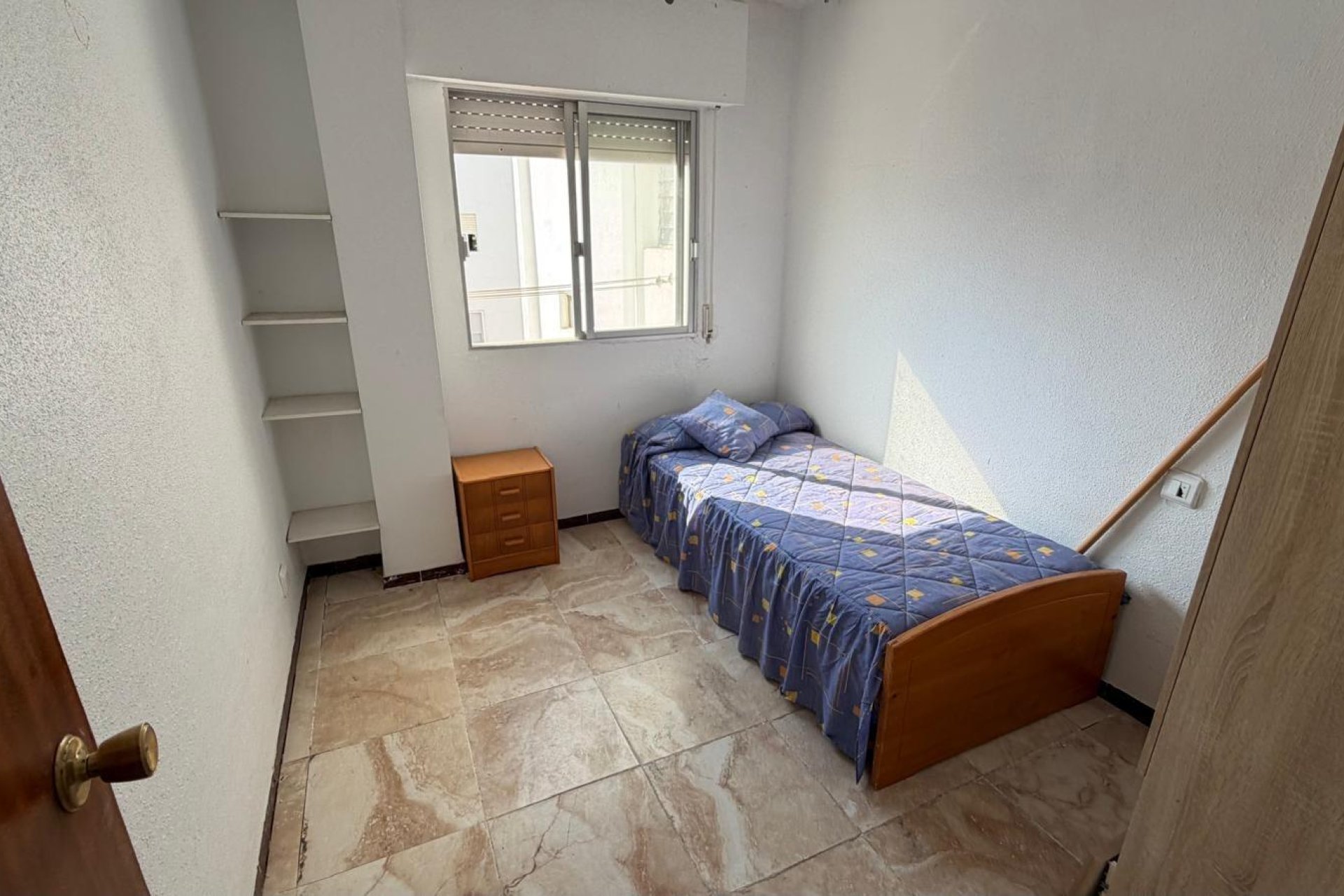 Resale - Apartment - Torrevieja - Acequion