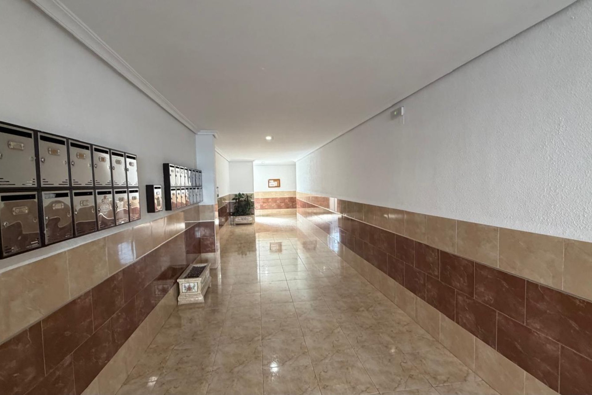 Resale - Apartment - Torrevieja - Acequion