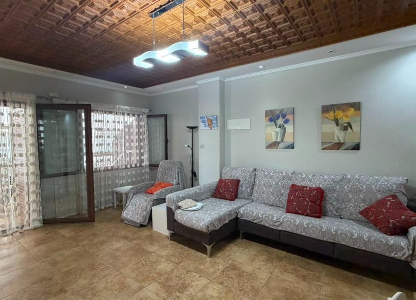 Resale - Apartment - Torrevieja - Acequion