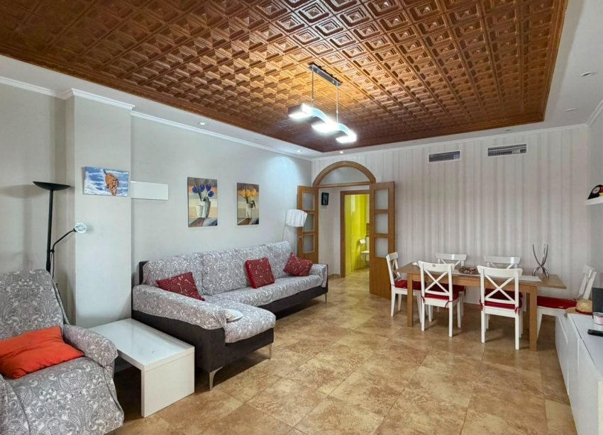 Resale - Apartment - Torrevieja - Acequion