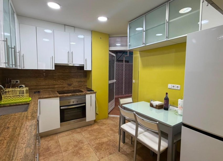 Resale - Apartment - Torrevieja - Acequion