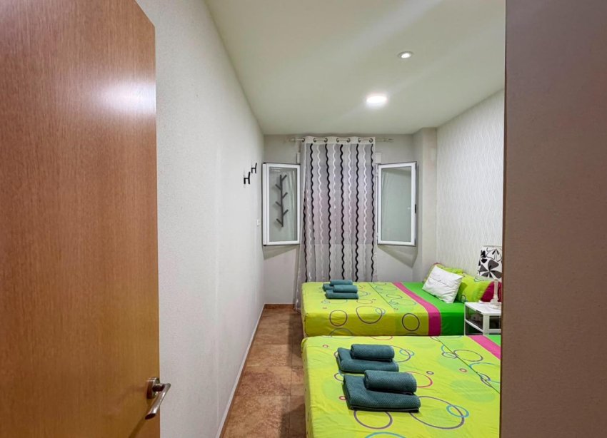 Resale - Apartment - Torrevieja - Acequion