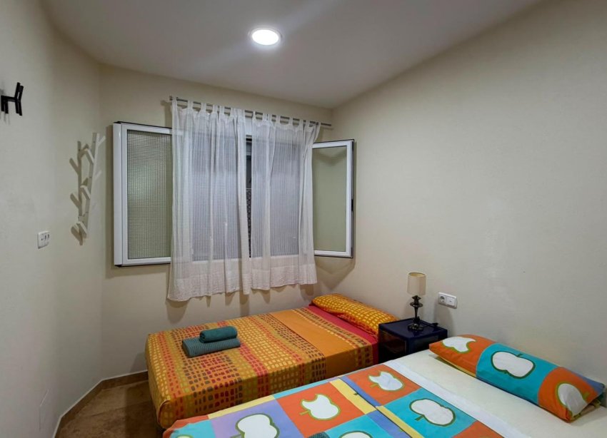 Resale - Apartment - Torrevieja - Acequion