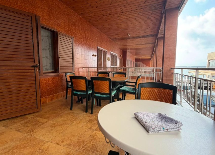Resale - Apartment - Torrevieja - Acequion