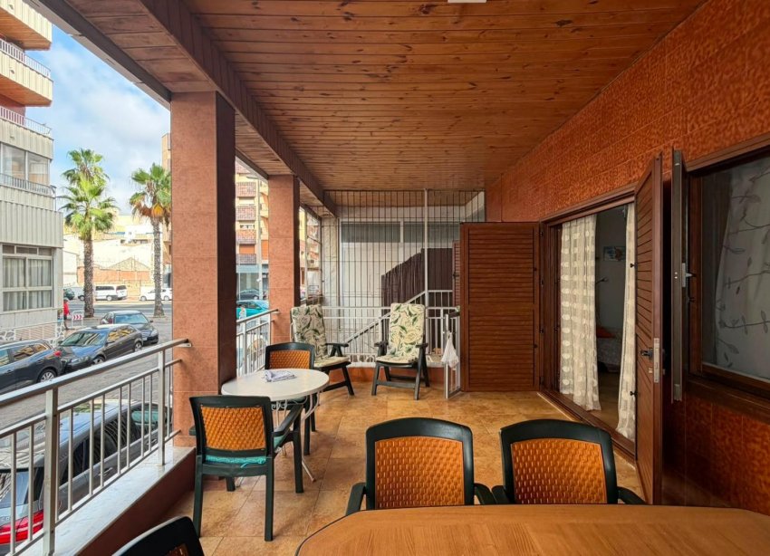 Resale - Apartment - Torrevieja - Acequion