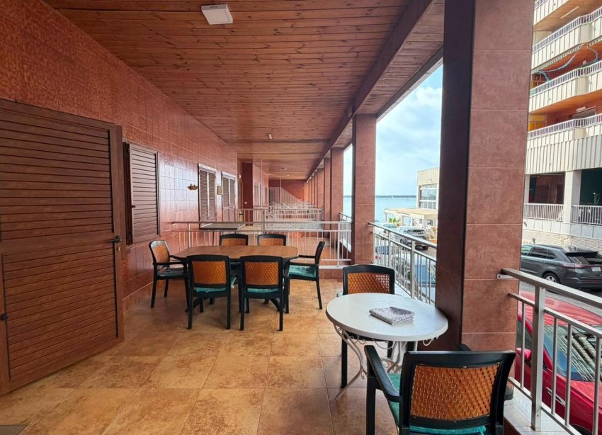 Resale - Apartment - Torrevieja - Acequion