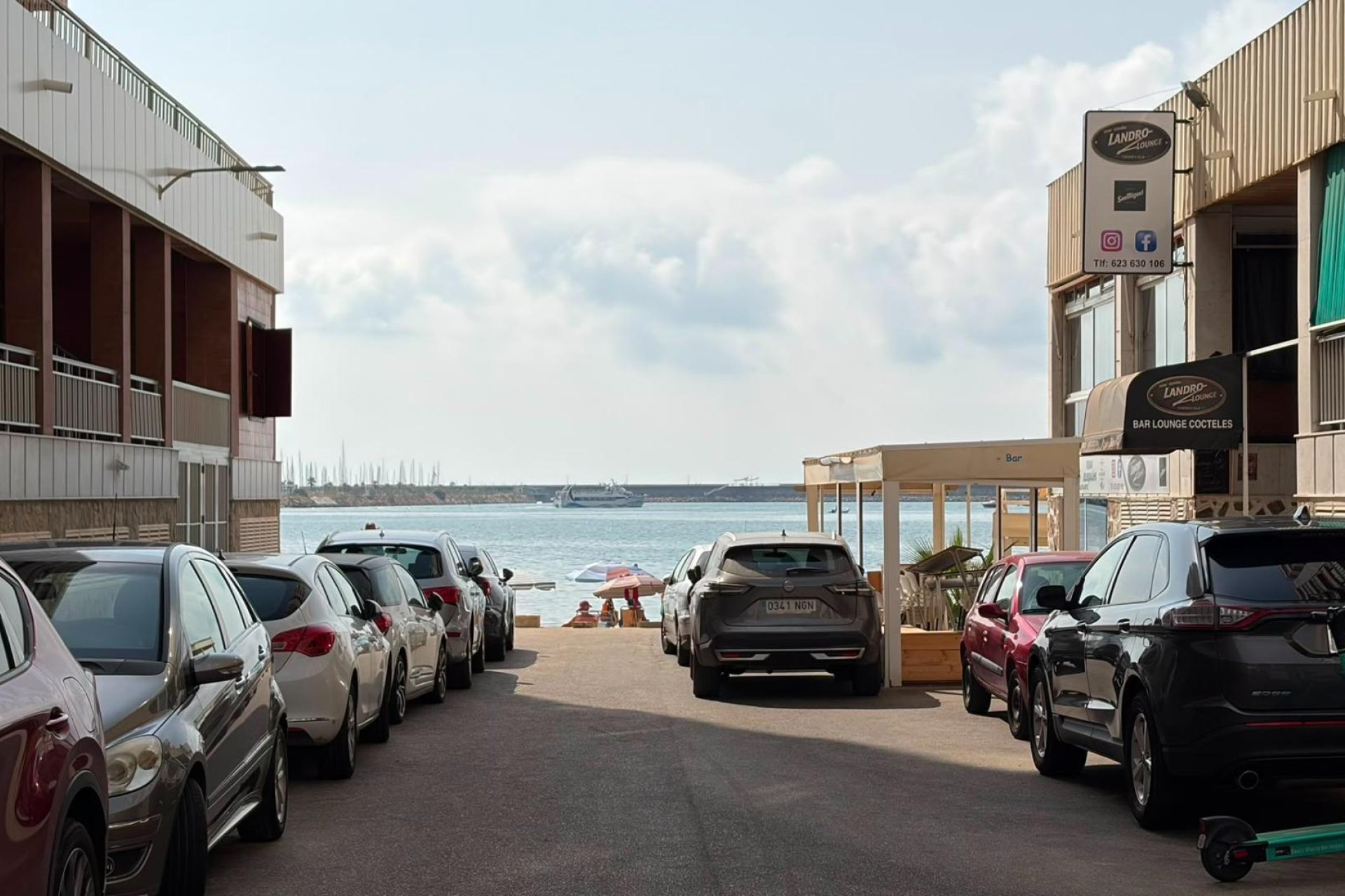 Resale - Apartment - Torrevieja - Acequion