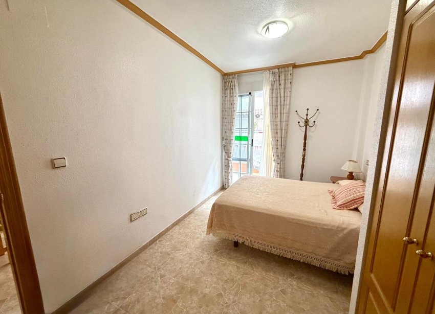 Resale - Apartment - Torrevieja - Acequion