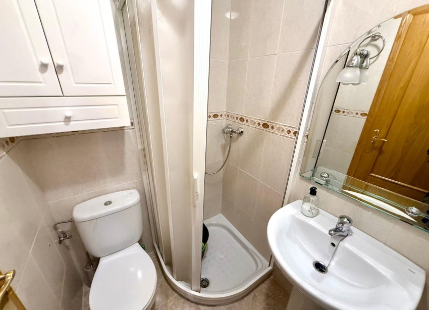 Resale - Apartment - Torrevieja - Acequion