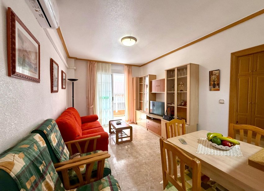 Resale - Apartment - Torrevieja - Acequion