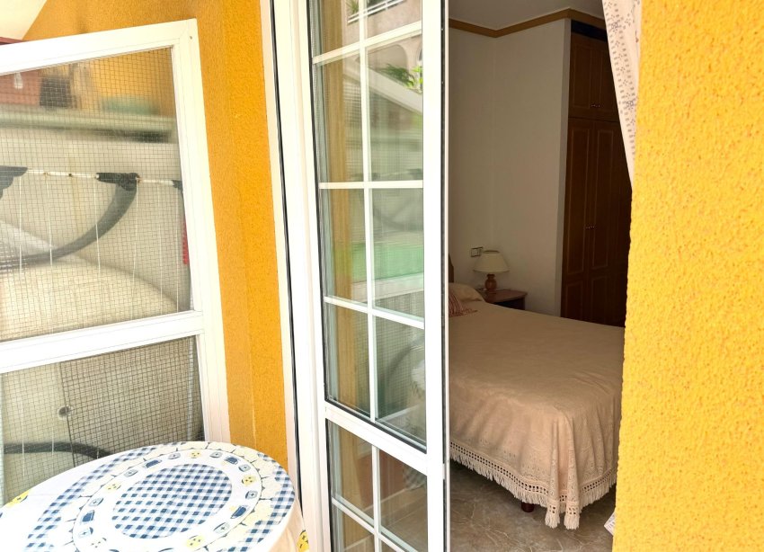 Resale - Apartment - Torrevieja - Acequion