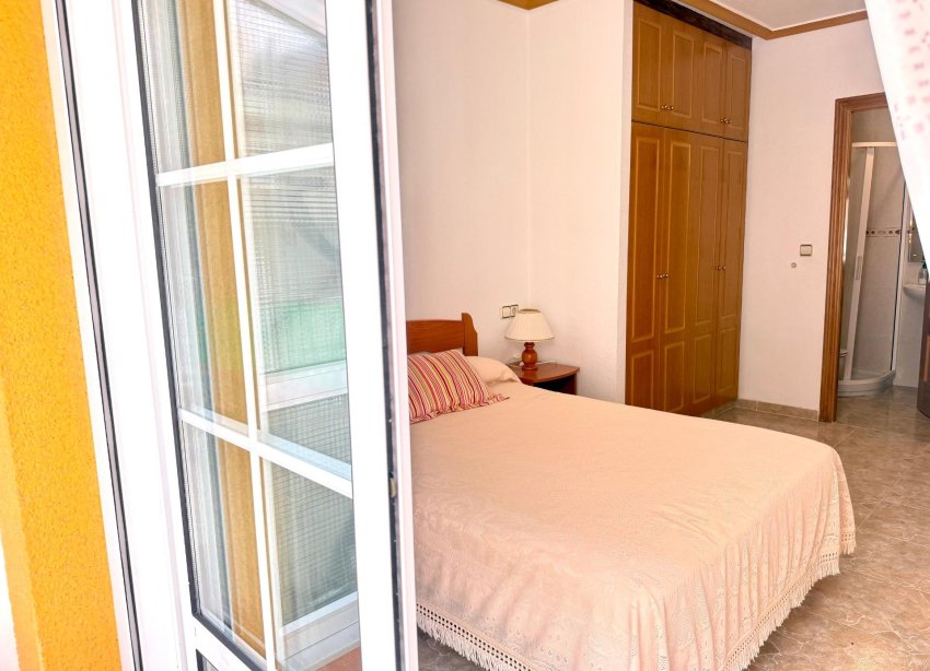 Resale - Apartment - Torrevieja - Acequion