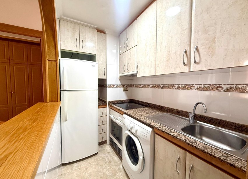Resale - Apartment - Torrevieja - Acequion