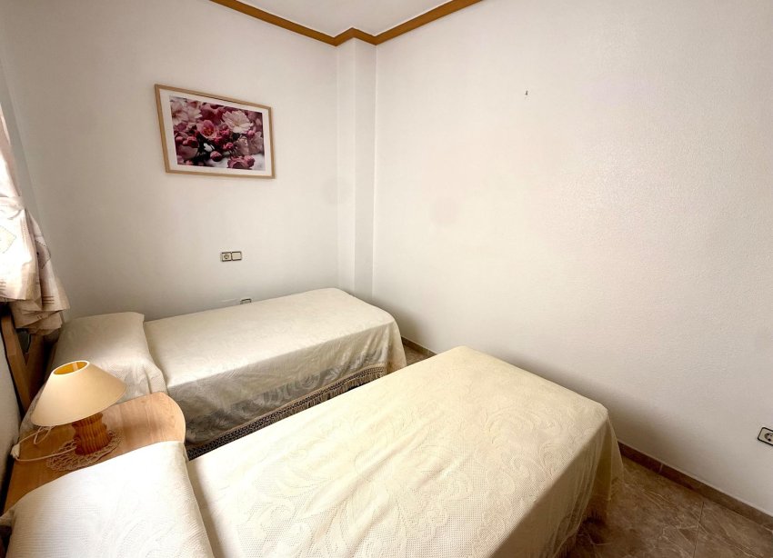 Resale - Apartment - Torrevieja - Acequion