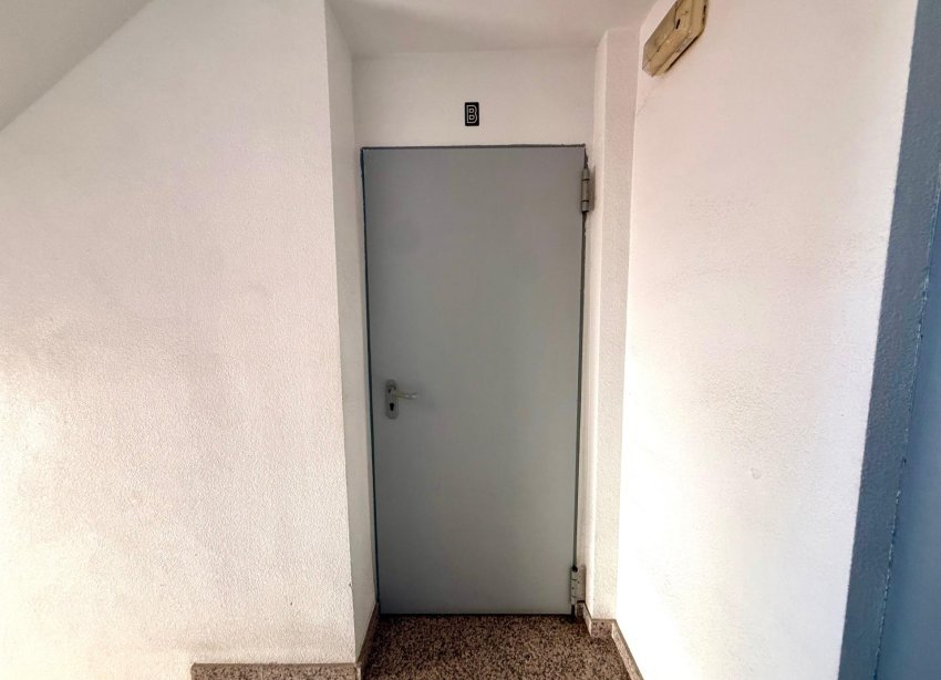 Resale - Apartment - Torrevieja - Acequion