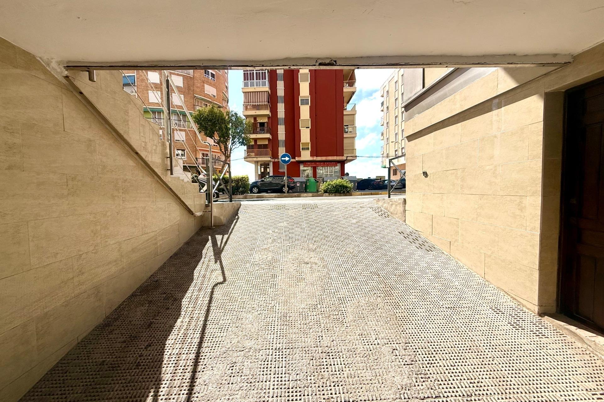 Resale - Apartment - Torrevieja - Acequion
