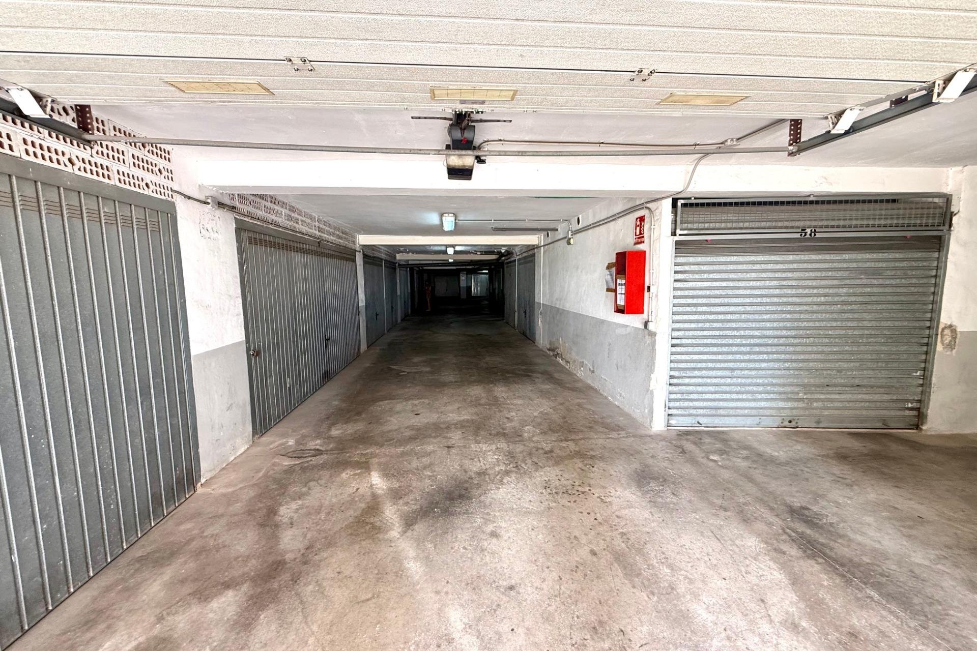 Resale - Apartment - Torrevieja - Acequion