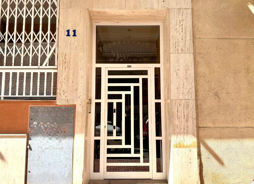 Resale - Apartment - Torrevieja - Acequion
