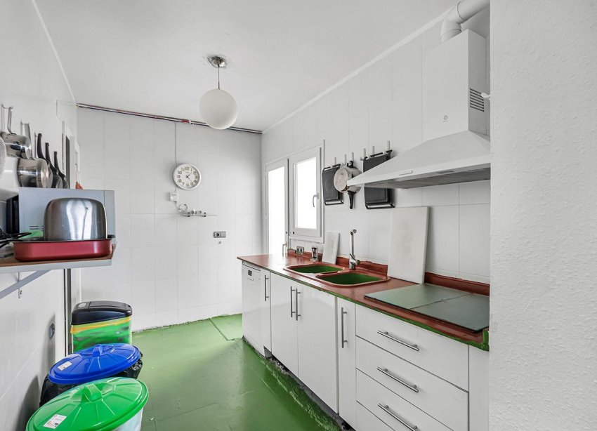 Resale - Apartment - Torrevieja - Acequion