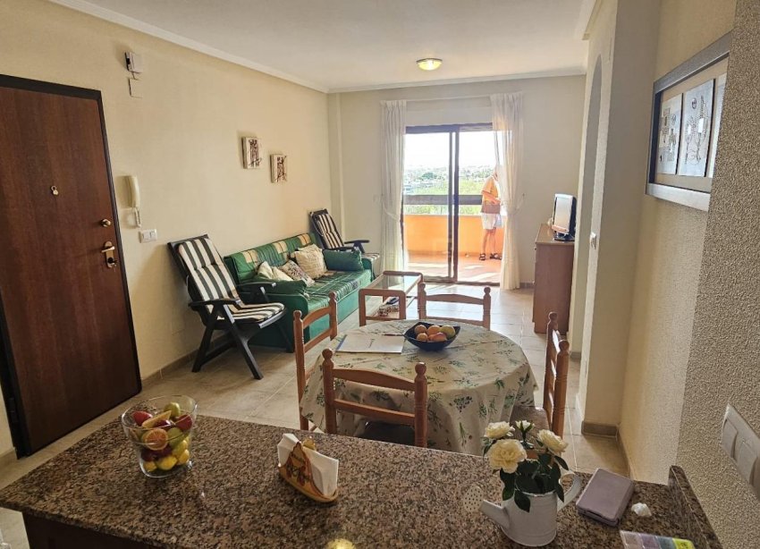 Resale - Apartment - Torrevieja - Aguas Nuevas