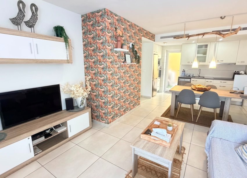 Resale - Apartment - Torrevieja - Aguas Nuevas