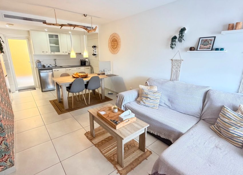 Resale - Apartment - Torrevieja - Aguas Nuevas