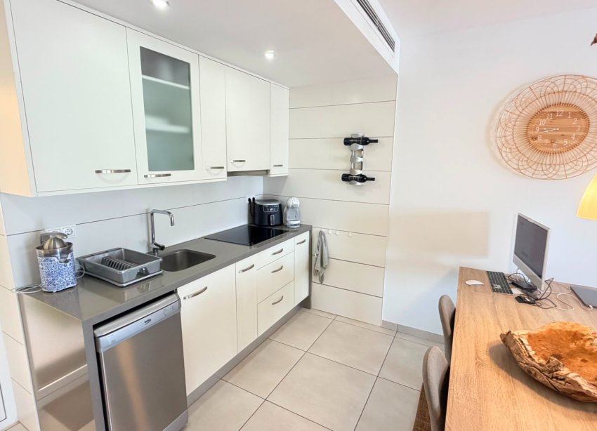 Resale - Apartment - Torrevieja - Aguas Nuevas
