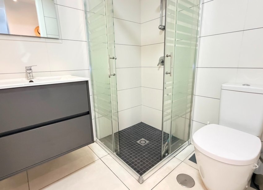 Resale - Apartment - Torrevieja - Aguas Nuevas