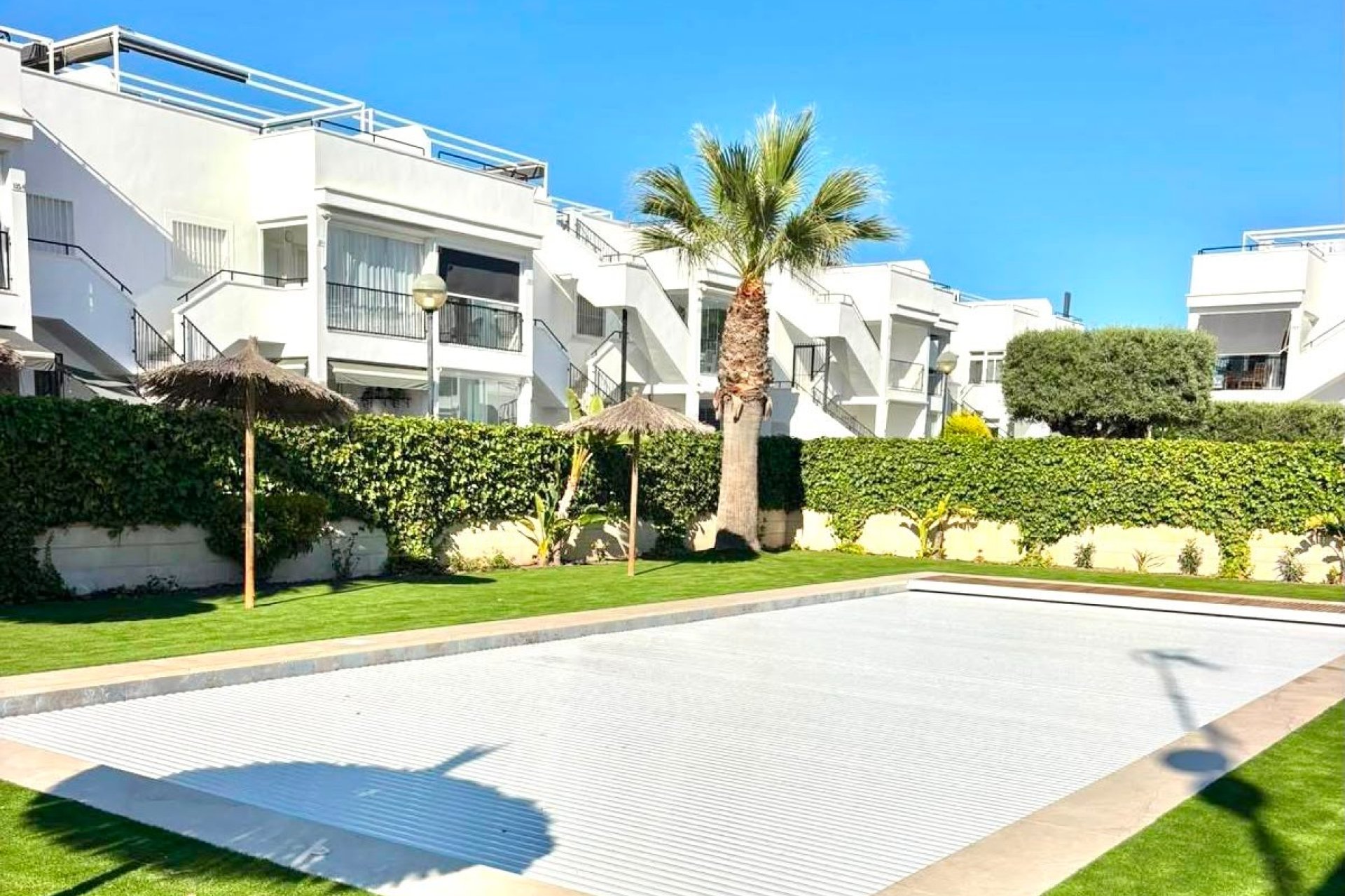 Resale - Apartment - Torrevieja - Aguas Nuevas