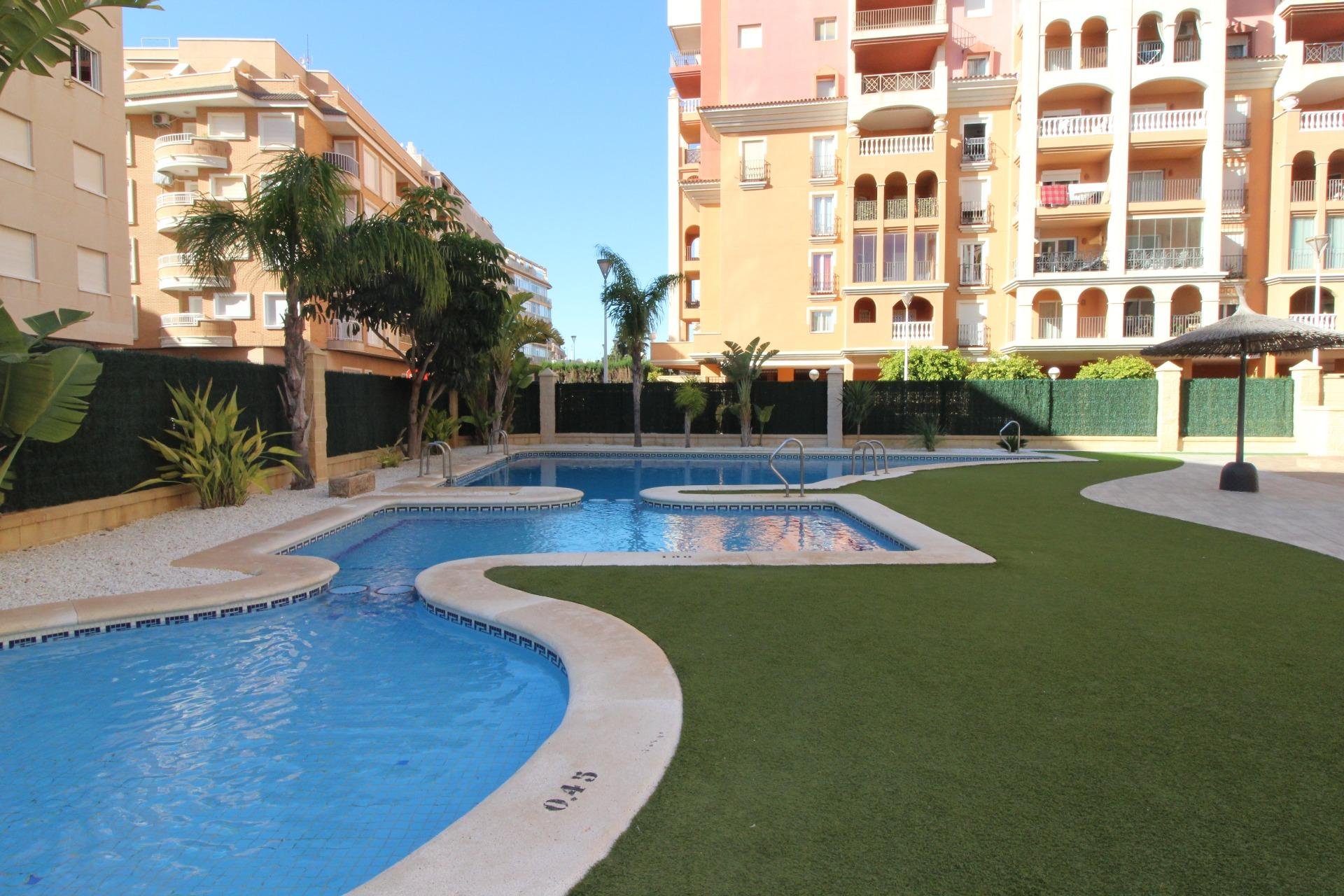 Resale - Apartment - Torrevieja - Aldea del mar