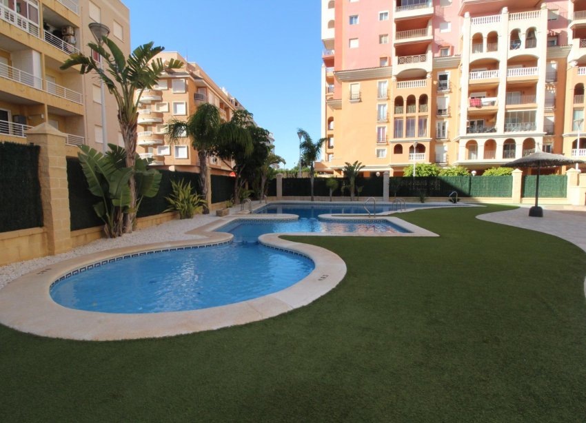 Resale - Apartment - Torrevieja - Aldea del mar