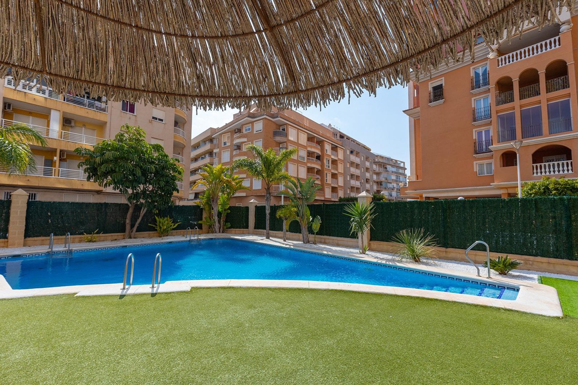 Resale - Apartment - Torrevieja - Aldea del mar