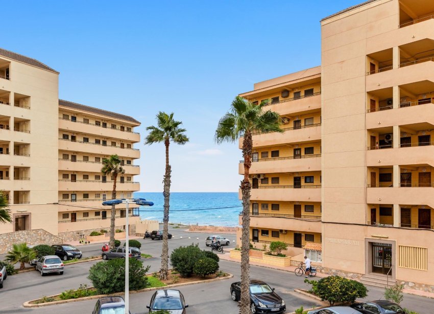 Resale - Apartment - Torrevieja - Cabo cervera