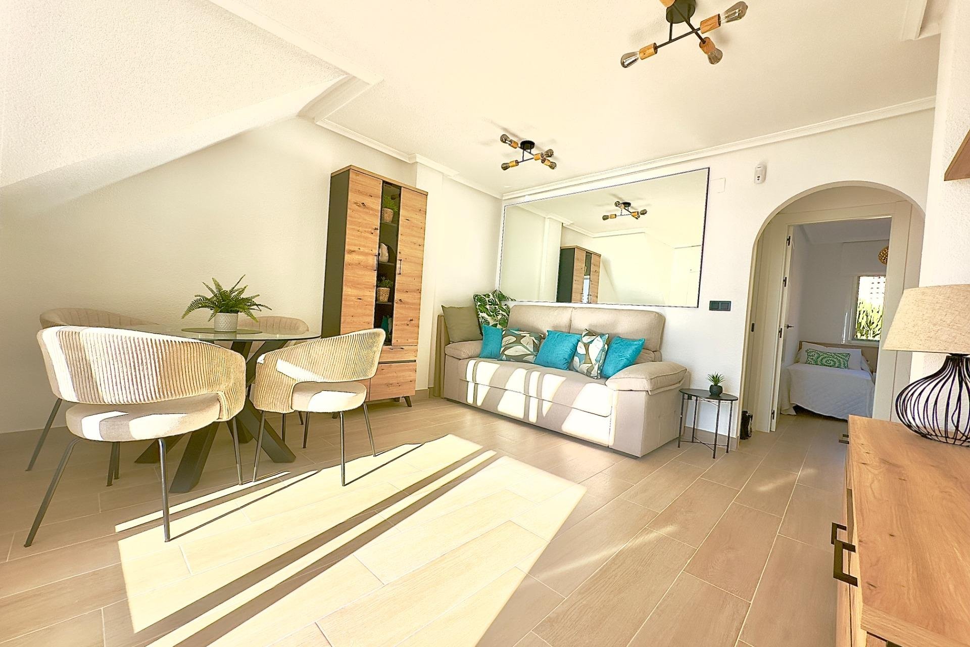 Resale - Apartment - Torrevieja - Cabo cervera