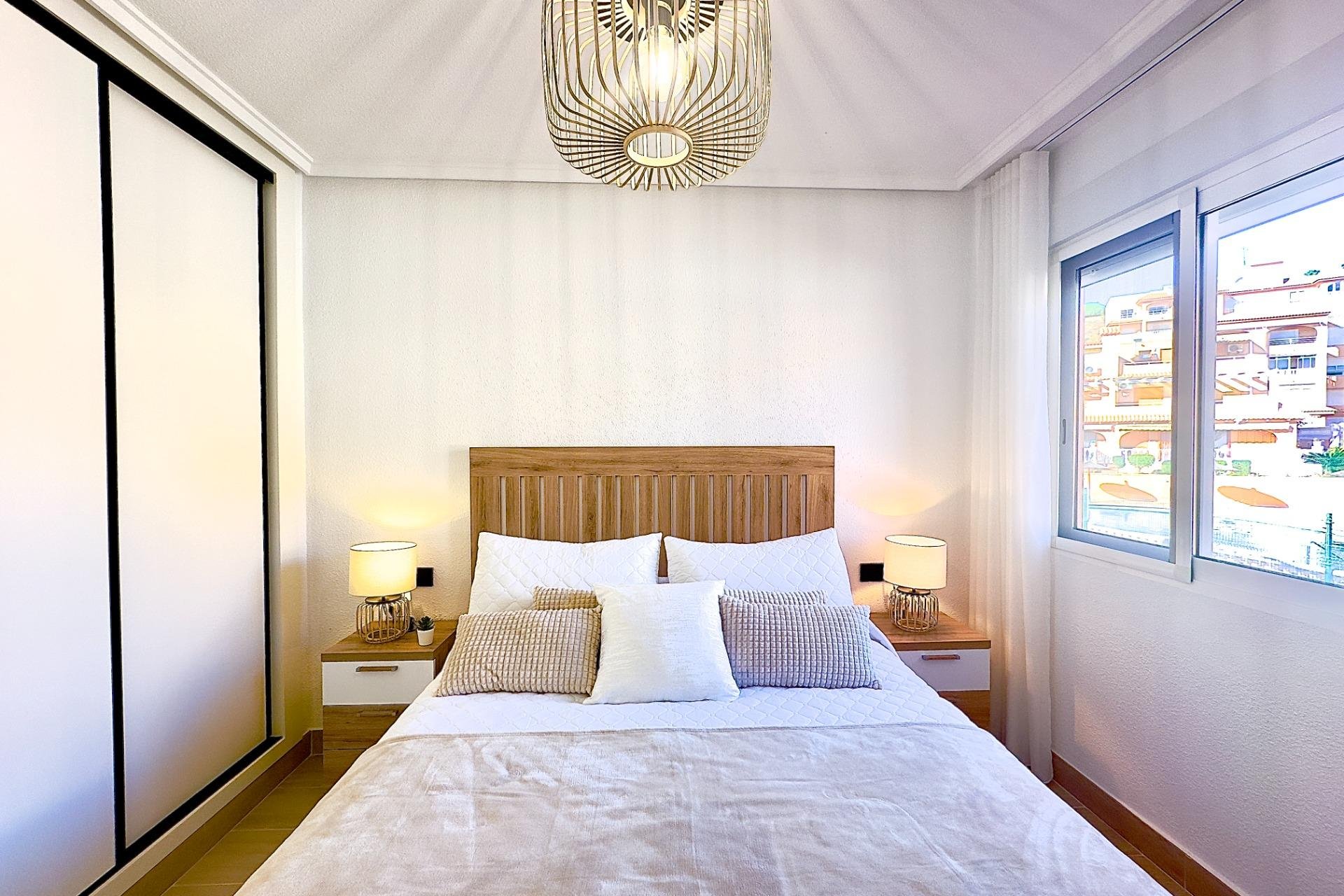 Resale - Apartment - Torrevieja - Cabo cervera