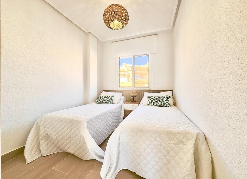 Resale - Apartment - Torrevieja - Cabo cervera