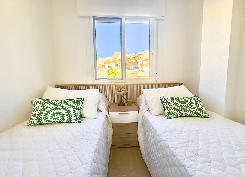 Resale - Apartment - Torrevieja - Cabo cervera