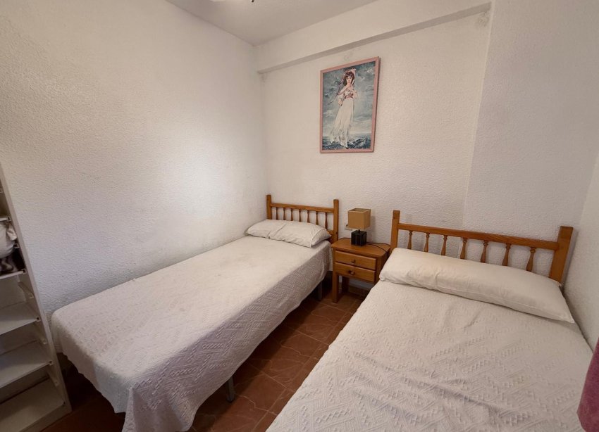 Resale - Apartment - Torrevieja - Cabo cervera