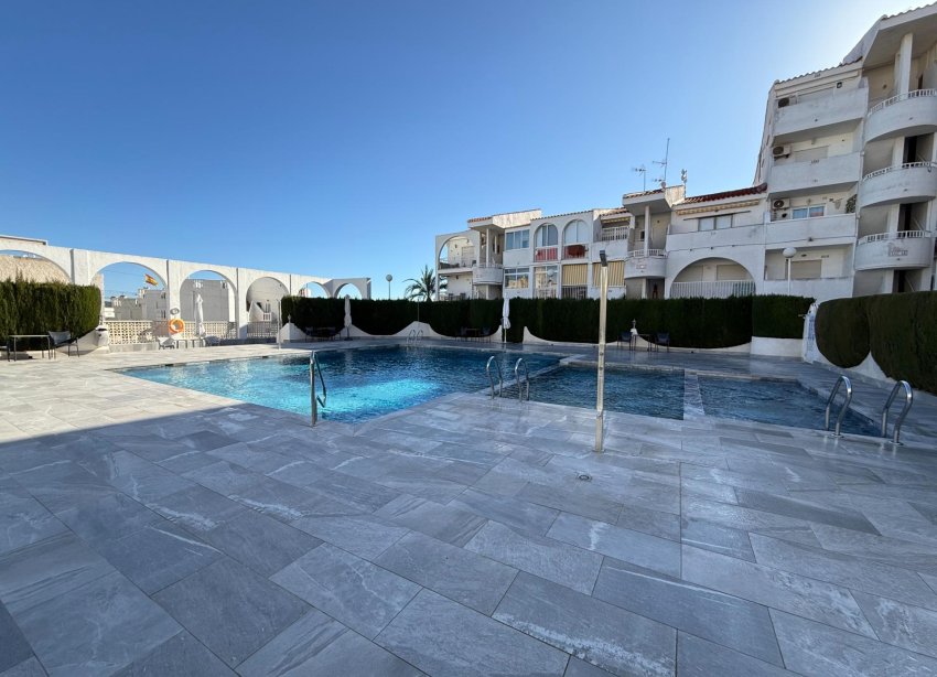 Resale - Apartment - Torrevieja - Cabo cervera