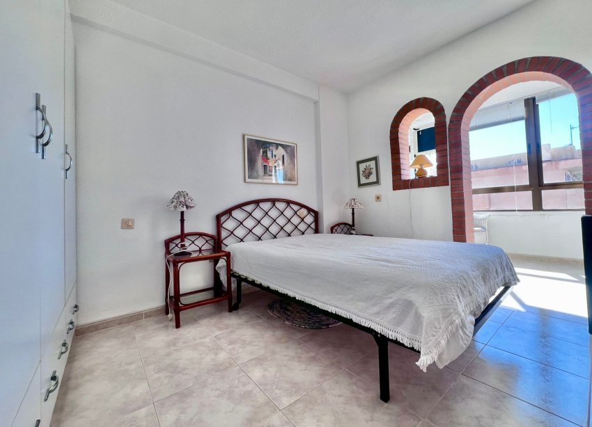 Resale - Apartment - Torrevieja - Cabo cervera