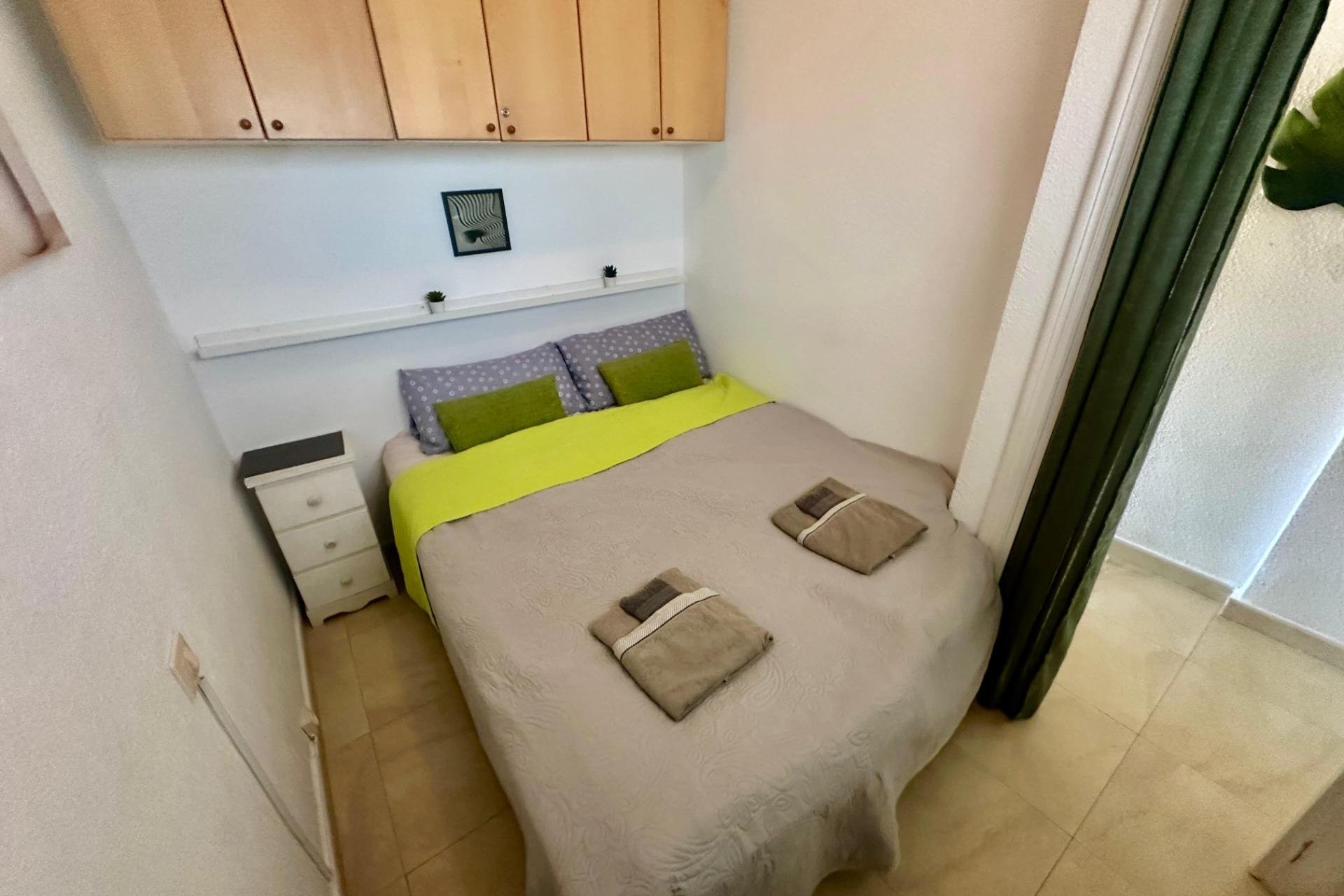 Resale - Apartment - Torrevieja - Cabo cervera