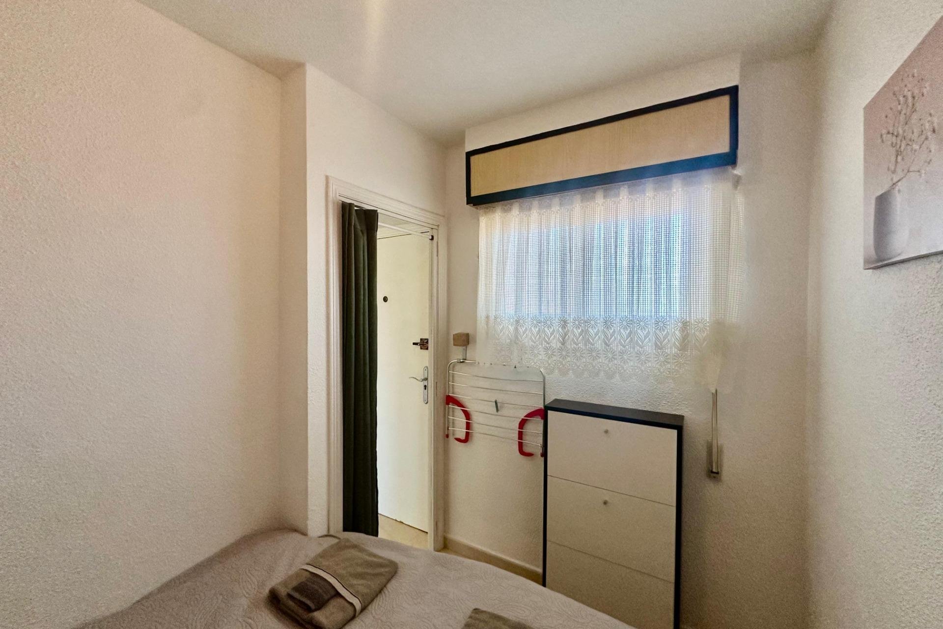 Resale - Apartment - Torrevieja - Cabo cervera