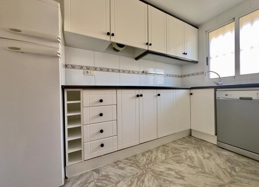 Resale - Apartment - Torrevieja - Cabo cervera