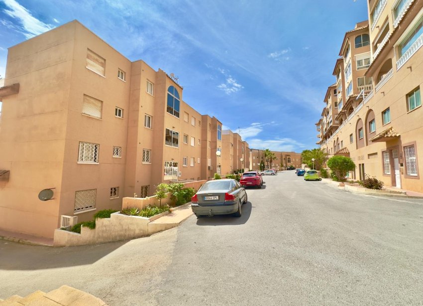Resale - Apartment - Torrevieja - Cabo cervera