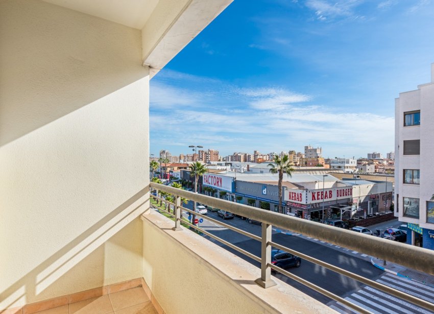 Resale - Apartment - Torrevieja - Center