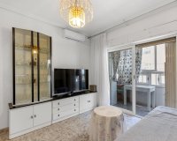 Resale - Apartment - Torrevieja - Centro - Muelle Pesquero