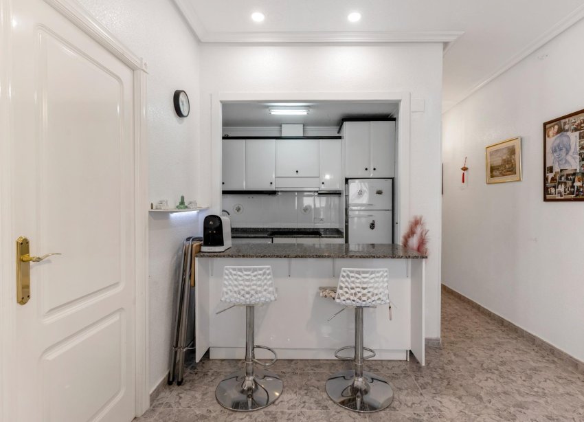 Resale - Apartment - Torrevieja - Centro - Muelle Pesquero